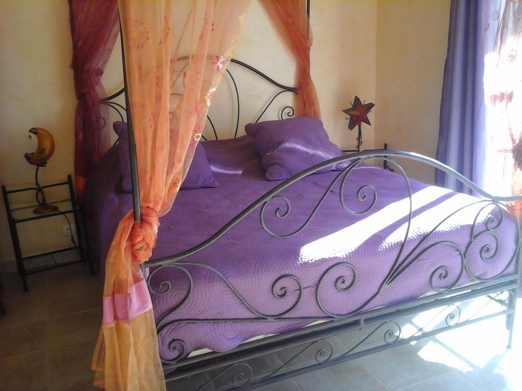 Mas Des Lys Hotel Roquebrune-sur-Argens Quarto foto