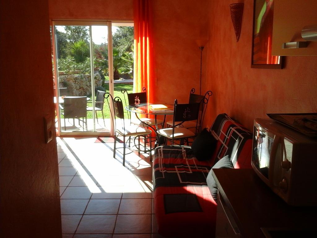 Mas Des Lys Hotel Roquebrune-sur-Argens Quarto foto