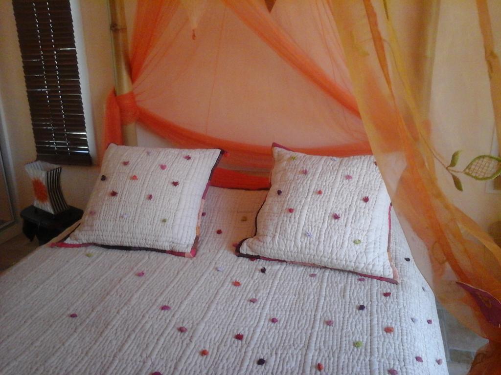 Mas Des Lys Hotel Roquebrune-sur-Argens Quarto foto