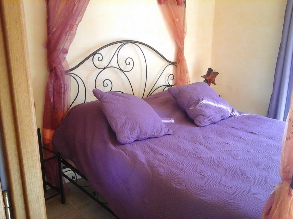 Mas Des Lys Hotel Roquebrune-sur-Argens Quarto foto