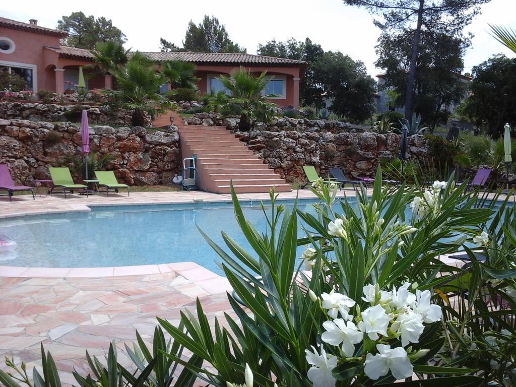 Mas Des Lys Hotel Roquebrune-sur-Argens Exterior foto