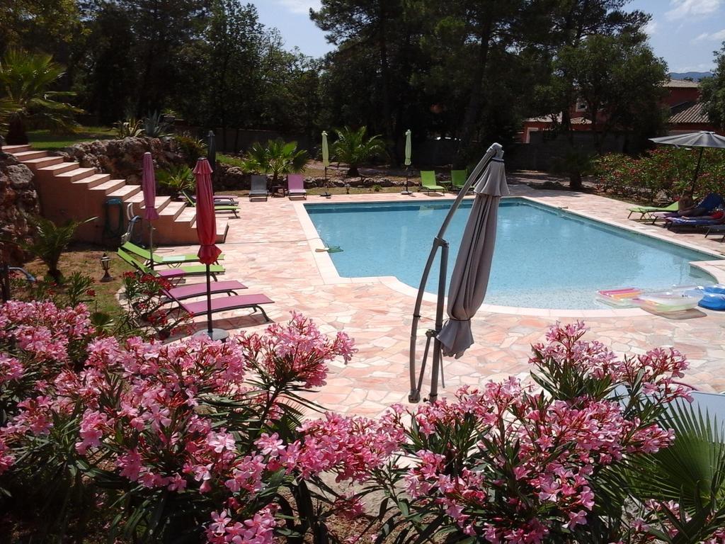 Mas Des Lys Hotel Roquebrune-sur-Argens Exterior foto